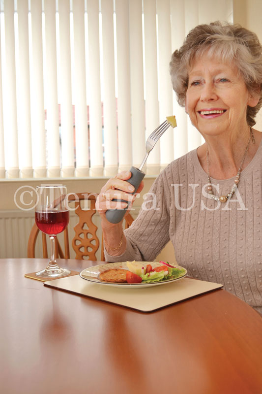 tenura-cutlery-grips-during-mealtime