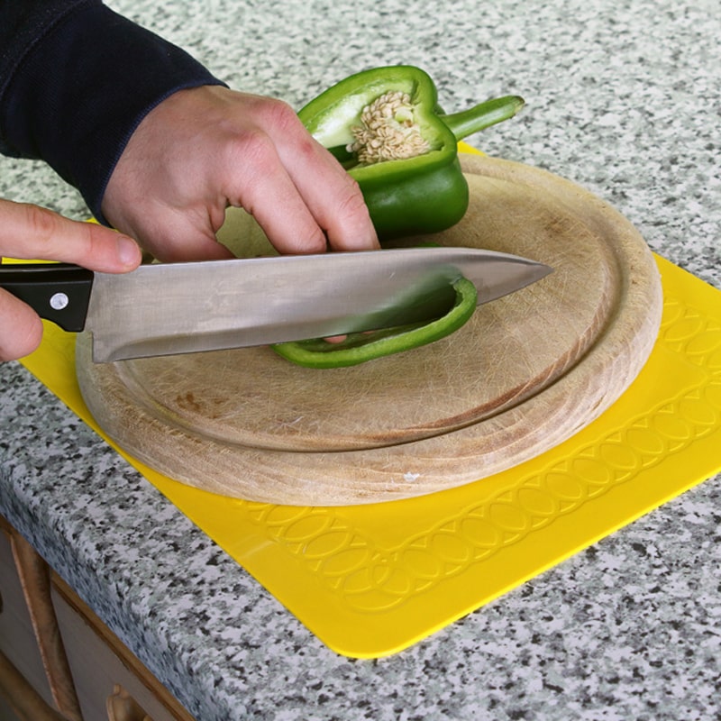 https://www.tenura.us/images/pictures/products/table-mats/tc-mat-35-3-yellow-table-mat-chopping-board-2.jpg?v=05cedbcb