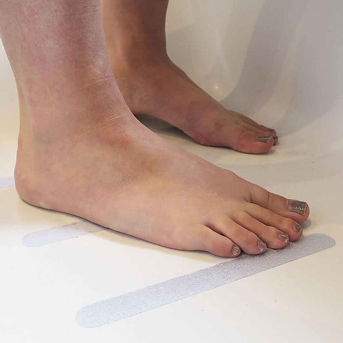 Aqua Safe Bathroom Anti-Slip Stickers (Strips & Discs) - Image 7